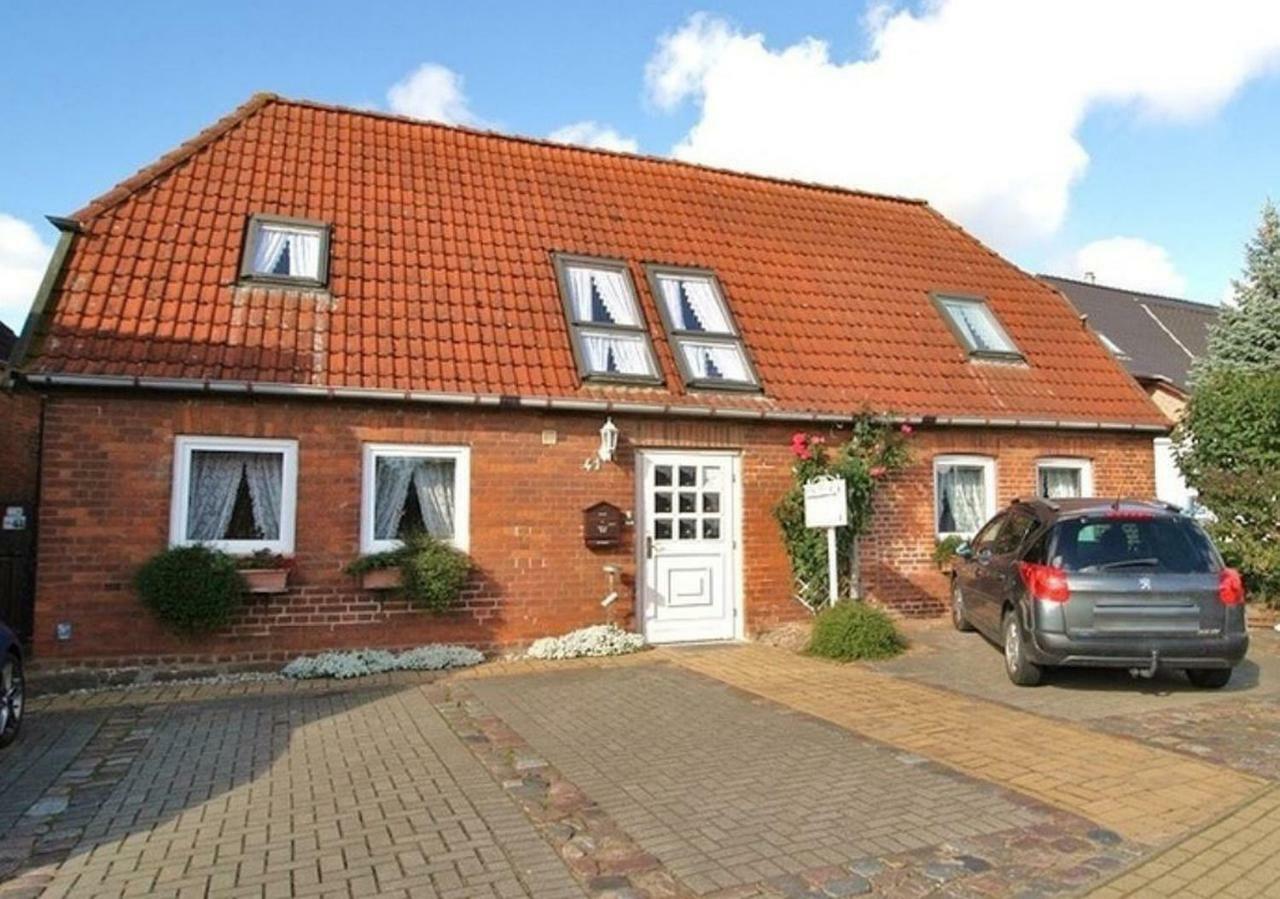 Ostseeferienwohnung Storchennest Dassow Ngoại thất bức ảnh